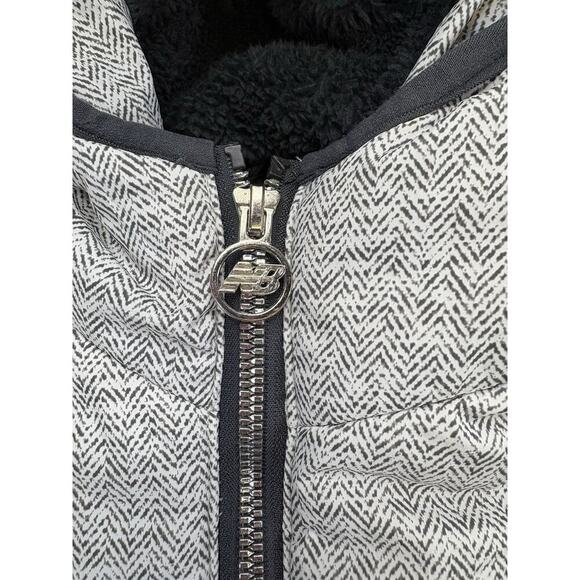 Women’s New Balance Chevron Puffer Jacket Fleece Lined Hooded Zip Front Size M - Picture 5 of 11
